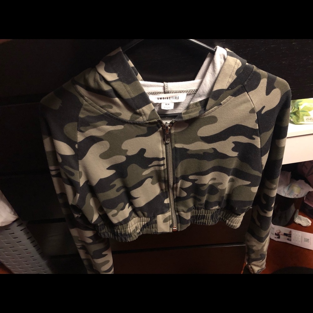 Zip up sweat shirt